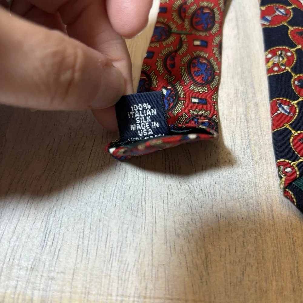 Tommy Hilfiger Adult Tie Red Golfer Golf 100% Italian Silk‎ Made in USA Men's